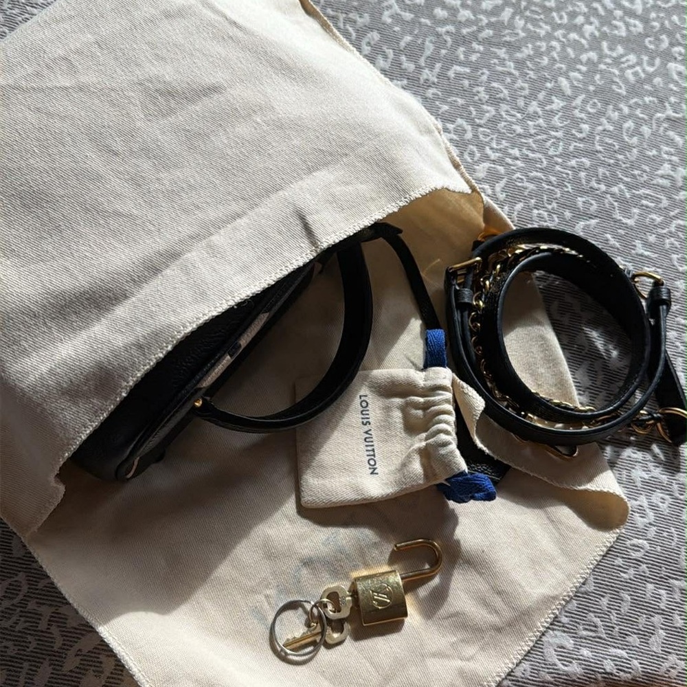 Louis Vuitton Black and Cream vanity Bag - Picture 8 of 8